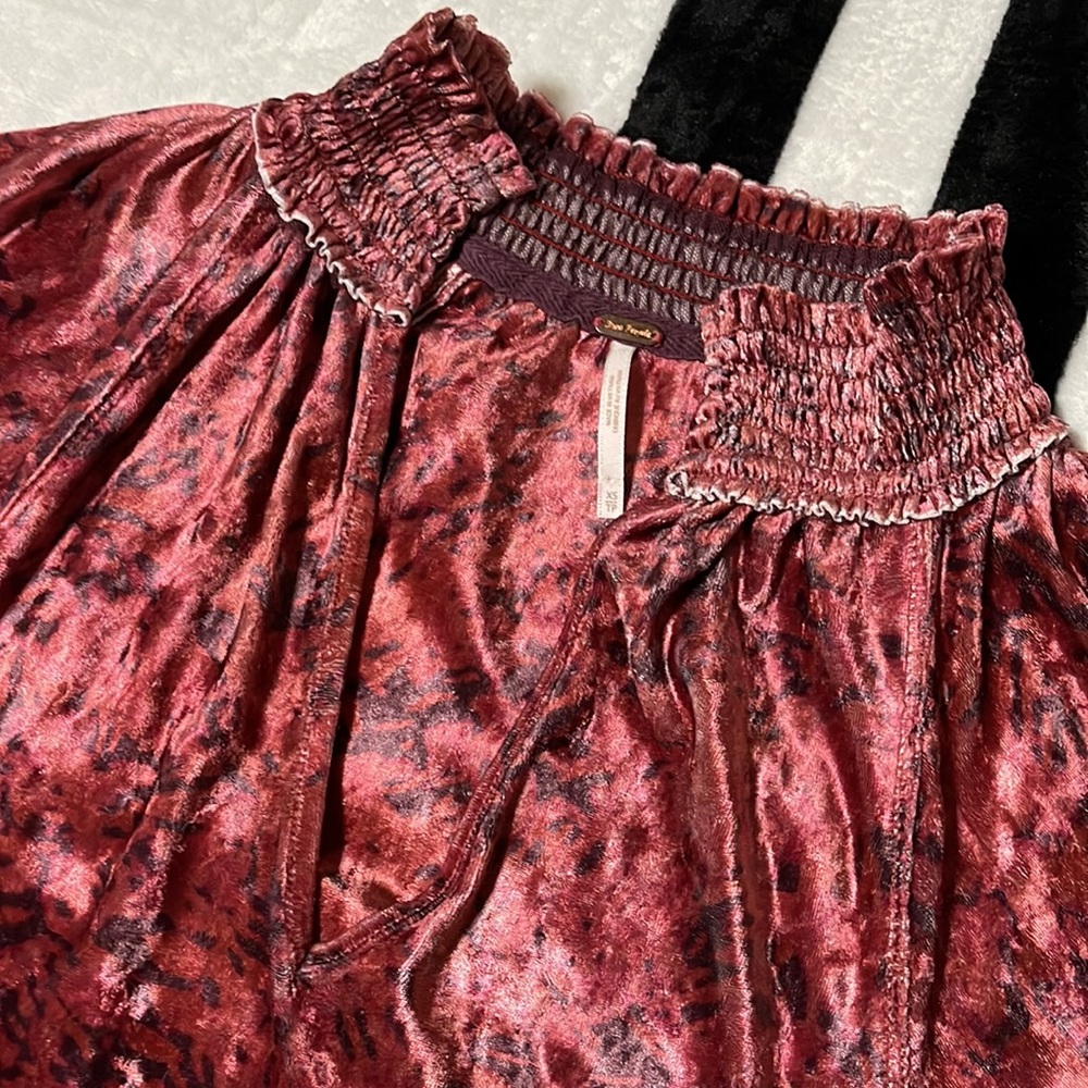 Free people velour long sleeve top - Picture 3 of 10
